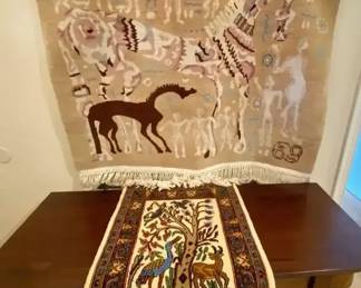 100 Pictorial Motif Wall Hangings