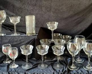 217 Gobs Of Glassware