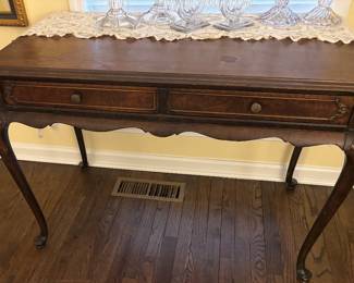 2 Drawer Queen Anne  Table
