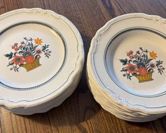 24 Piece Wedgewood - Dinner Plates and Bowls