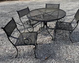 Patio Table with 4 Chairs