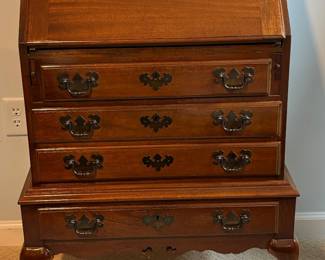 Queen Anne Slant Front Desk