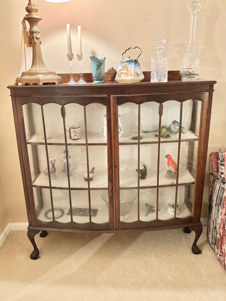 Queen Anne Style Curio Cabinet
