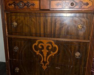 Inlay Stump Top Dresser