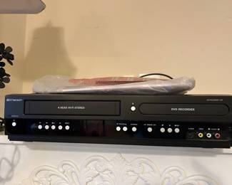 Emerson ZV427em5 player recorder