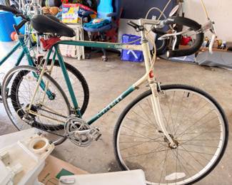 Vintage teal 10-speed road bicycle