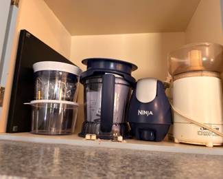 Ninja blender, food processor, small kitchen appliances