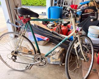Vintage teal 10-speed road bicycle