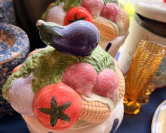 Italian majolica ceramic fruit basket centerpiece