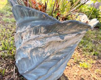 Metal garden bird sculpture, outdoor decor