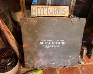 US Army Signal Corps Chest CH-290, vintage military trunk
