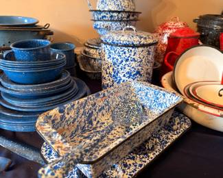 Blue and red speckled enamelware trays, bowls, covered pots