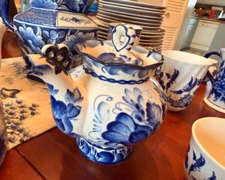 Blue Willow china teapot and sugar bowl
