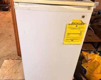 White mini refrigerator freezer