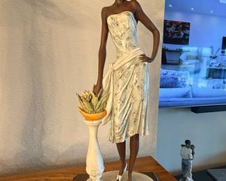 Giuseppe Armani "Georgia - Black Lady With Flowers" Porcelain Figurine