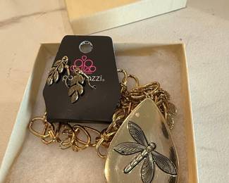 Paparazzi "Dragonfly Dreams" Necklace and Earrings Set