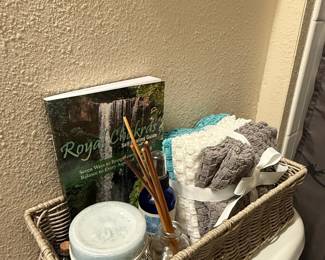 Royal Chakras Self-Healing Guide and Bathroom Accessory Set