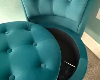 Teal Velvet Tufted Storage Ottoman Chair