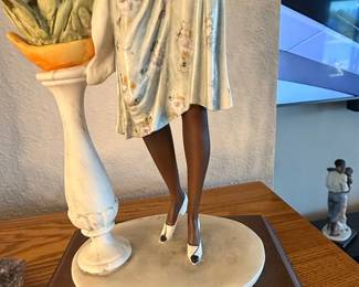 Giuseppe Armani "Georgia - Black Lady With Flowers" Porcelain Figurine