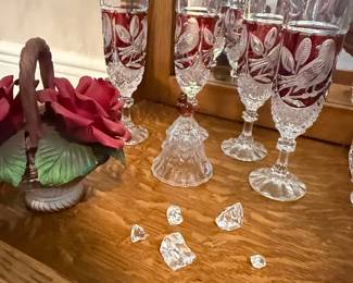 Hofbauer Byrdes Collection Ruby Red Cut-to-Clear Crystal Flute Glasses