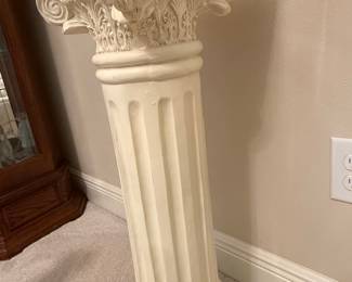 Corinthian Column Pedestal Stand