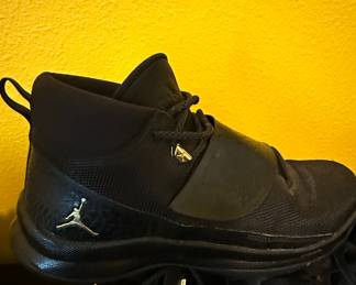Jordan Super.Fly 5 PO 'Black Metallic Gold'