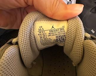 Jordan Max Aura 4 'Cool Grey'