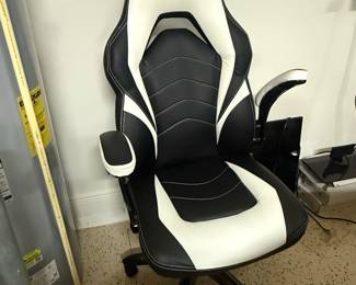 Staples Emerge Vortex Bonded Leather Gaming Chair