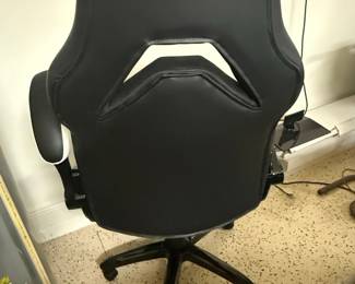 Staples Emerge Vortex Bonded Leather Gaming Chair