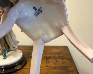 Lladro Porcelain Figurine "All Dressed Up" Black Legacy Collection #5909