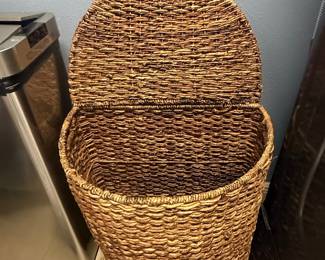 Woven Seagrass Laundry Hamper with Lid