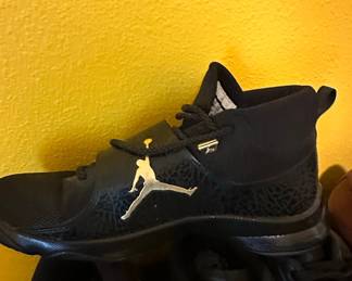Jordan Super.Fly 5 PO 'Black Metallic Gold'