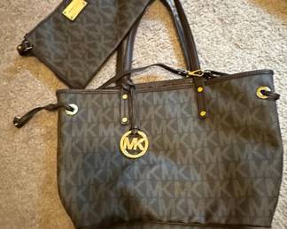 Michael Kors Jet Set Travel Large Drawstring Tote Bag with Pouch