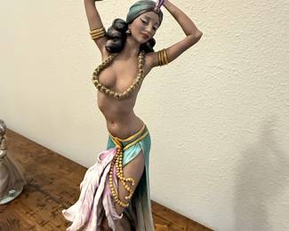 Giuseppe Armani "La Gitana" Porcelain Figurine