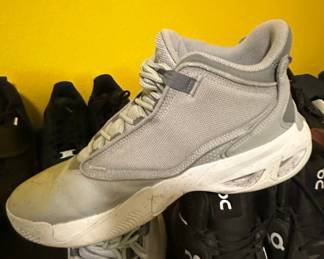 Jordan Max Aura 4 'Cool Grey'