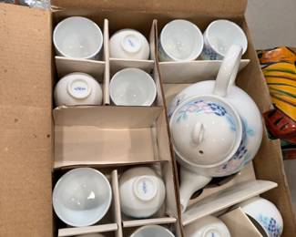 Vintage Japanese Arita Blue Floral Porcelain Tea Set $80.00