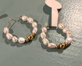 14K and Pearl earrings