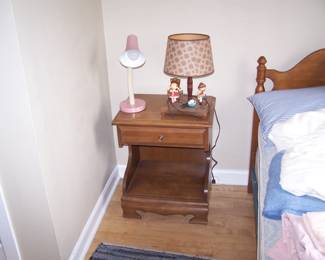 ANOTHER MAPLE NIGHTSTAND & LAMPS