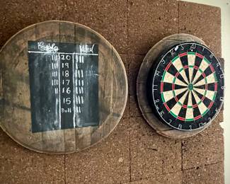 Dart board 