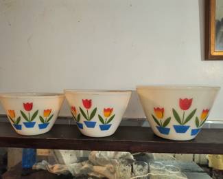 Fireking tulip bowl nesting bowl set