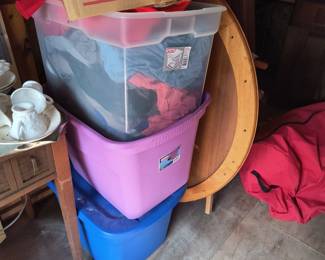 Tons of totes of clothes 