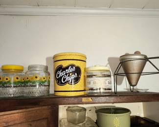 Vintage kitchen ware