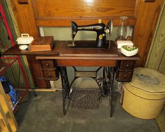 Singer treadle sewing machine 