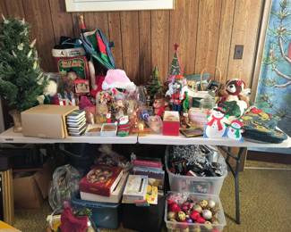 Assorted Christmas items