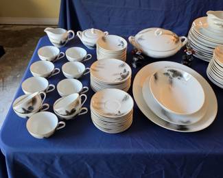 Fukagawa Arita hand painted Japan pattern 903