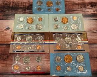Uncirculated mint coin sets from 1968-1985