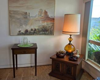 Mid century end table and Hollywood Regency lamp
