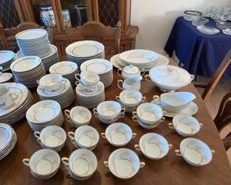 Seyei Regal China Pearl RIce Hand Carved Japan