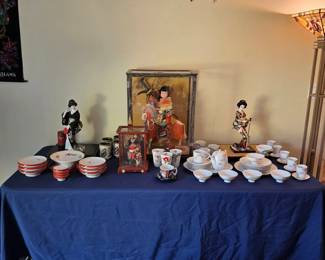 Samurai display dolls