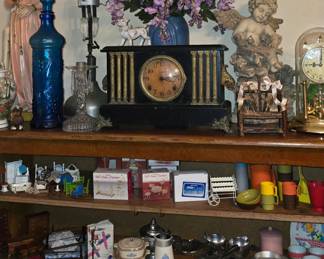 Cabinet - clock - Decor